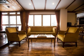 Отель Nomad Hakuba  Хакуба